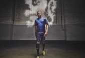 JIUYOU SPORTS平台-穆雷读秒绝杀巴黎，惊险胜利引爆足坛热议